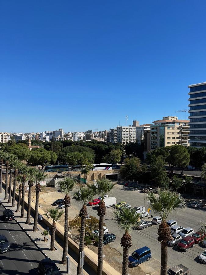 Nicosia City Centre Sky Views Apartment エクステリア 写真