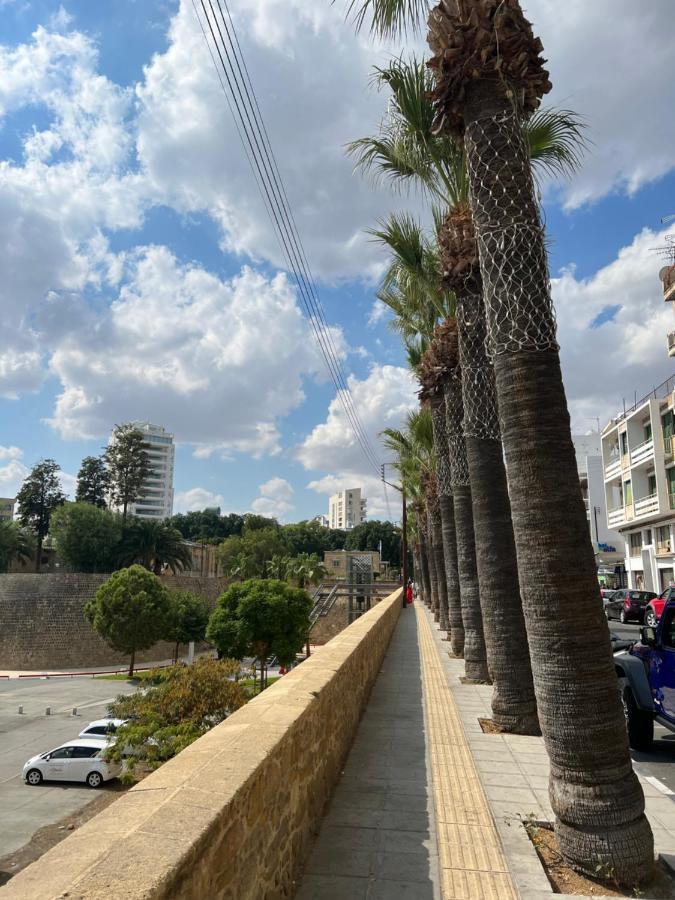 Nicosia City Centre Sky Views Apartment エクステリア 写真