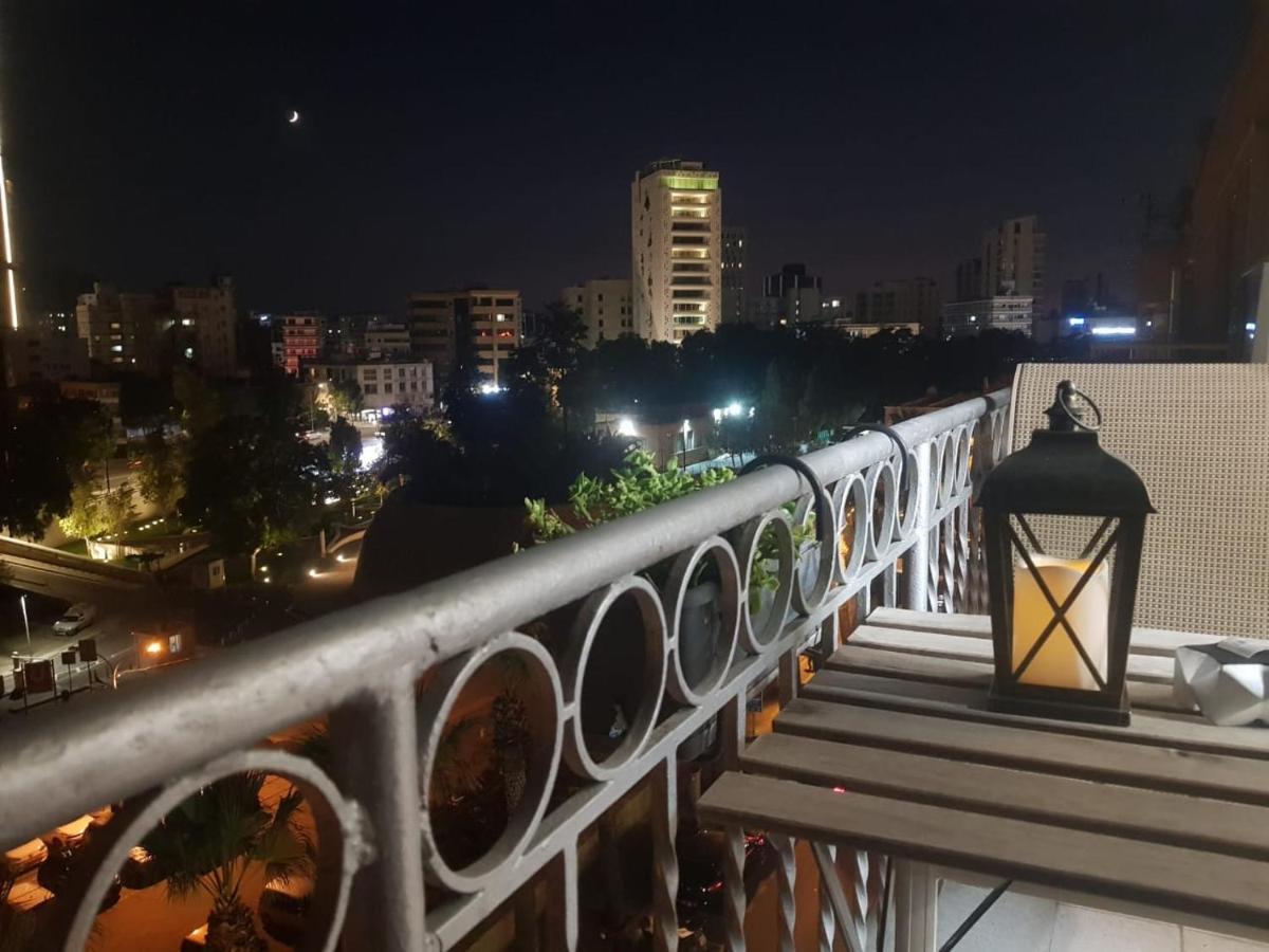 Nicosia City Centre Sky Views Apartment エクステリア 写真