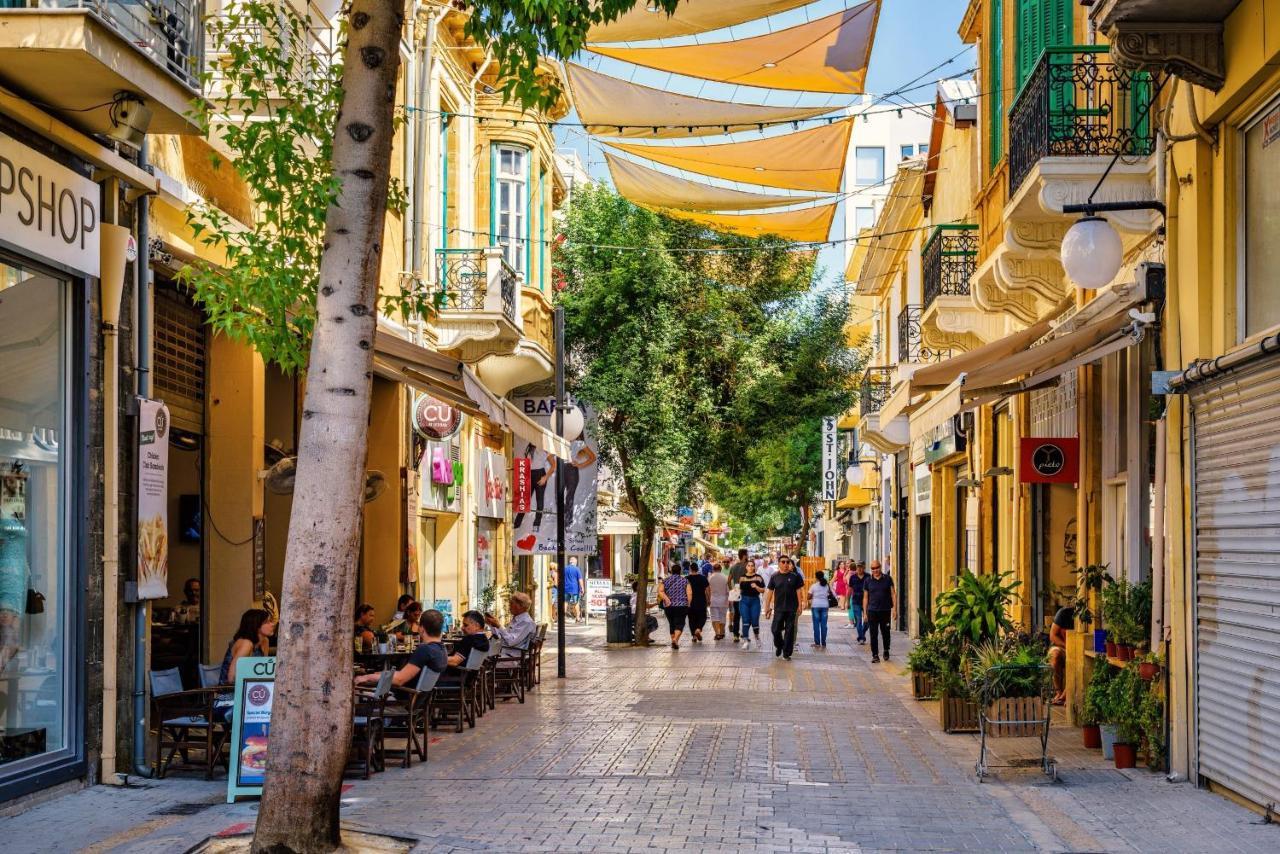 Nicosia City Centre Sky Views Apartment エクステリア 写真