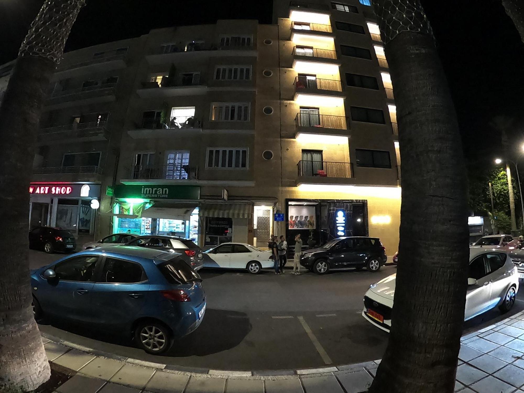 Nicosia City Centre Sky Views Apartment エクステリア 写真