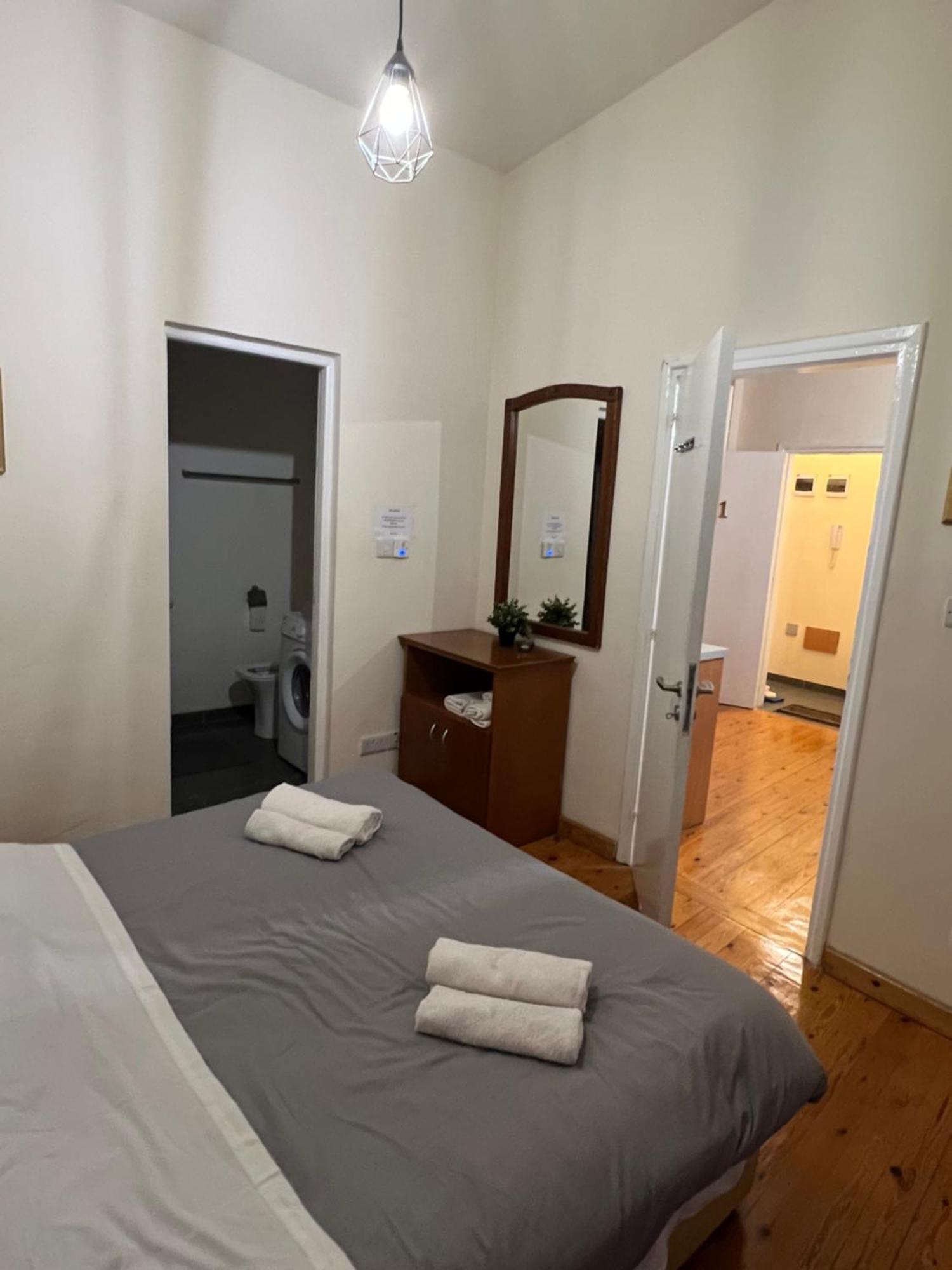 Nicosia City Centre Sky Views Apartment エクステリア 写真